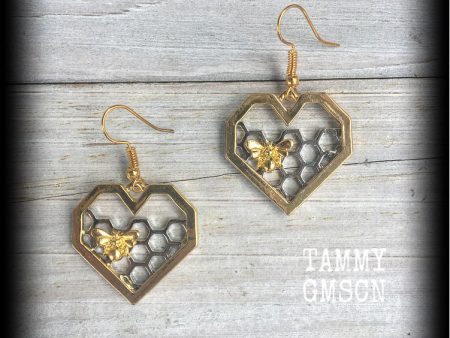 Bee and hive earrings-Heart earrings Fashion