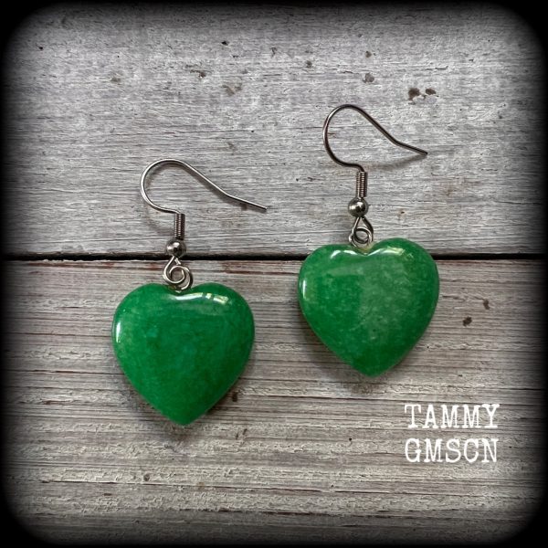 Jade green heart earrings-Gemstone heart earrings Fashion