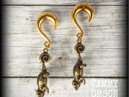 Brass iguana gauged earrings-Brass ear hangers Hot on Sale