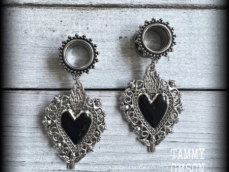 Sacred heart tunnel earrings-Black heart tunnel ear gauges Discount