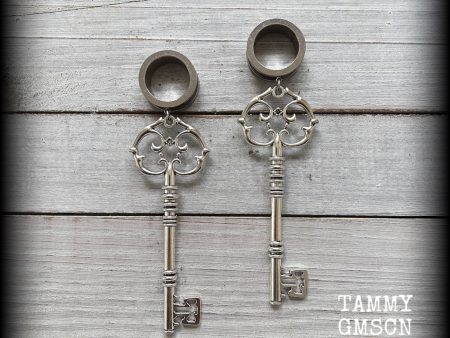 Antique silver key tunnel earrings-Steampunk jewelry Hot on Sale