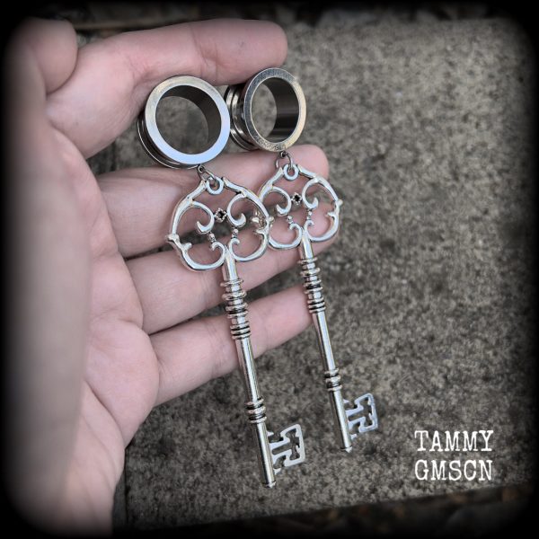 Antique silver key tunnel earrings-Steampunk jewelry Hot on Sale